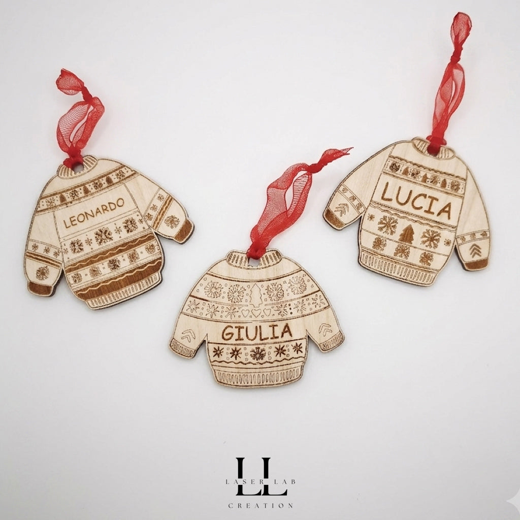 Ornamento natalizio maglioncino in legno personalizzato