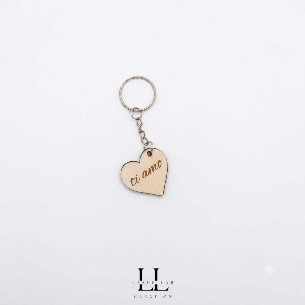 Portachiavi in legno in varie forme personalizzato con nome