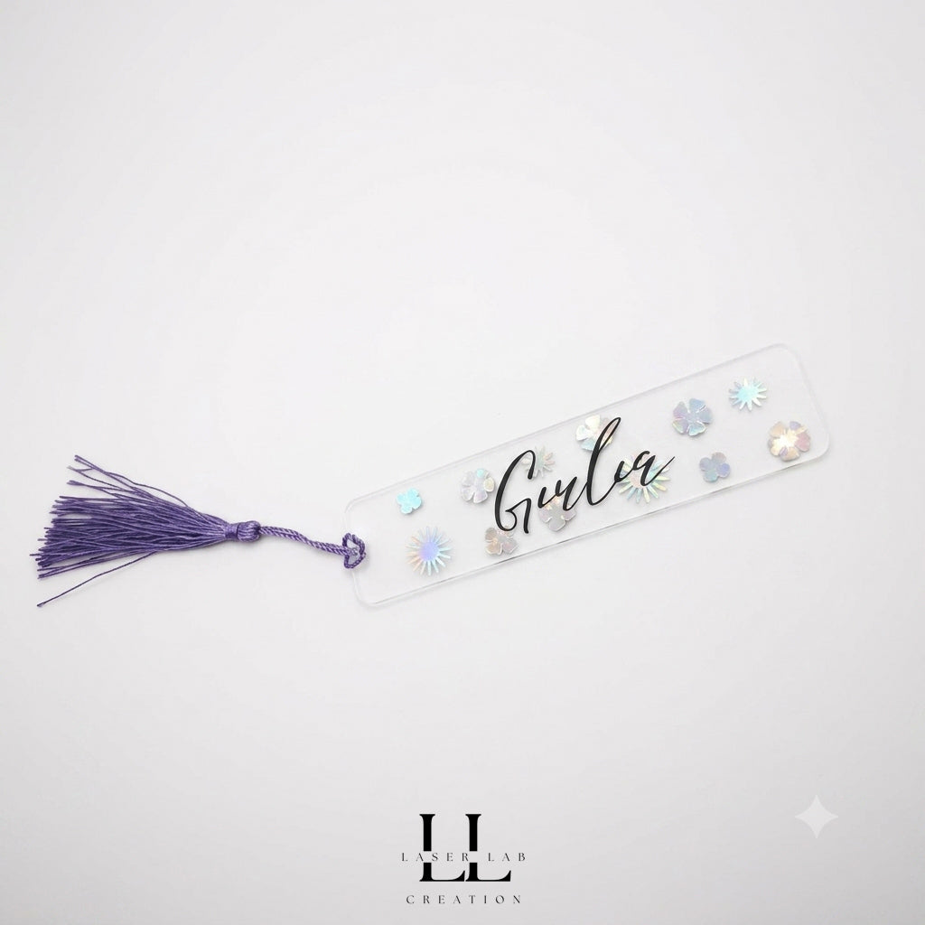 Segnalibro in plexiglass personalizzato con nome e design in vinile
